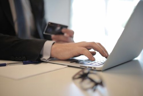 phân biệt tài xỉu và xóc đĩa